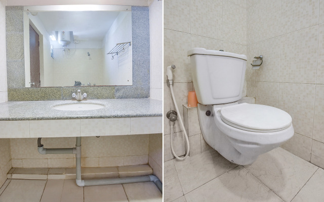 FabHotel White Clouds