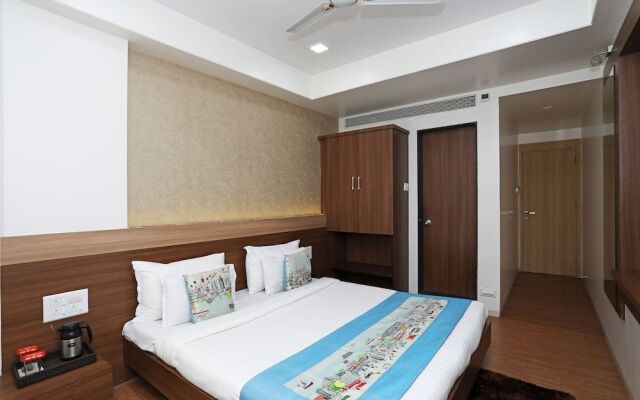 OYO 10672 Hotel Riviera