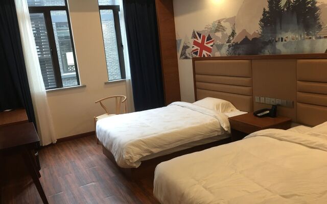 Shanghai Linyin Holiday Hotel