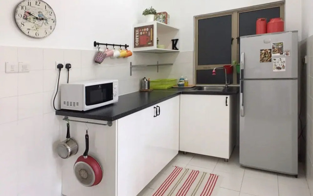 Vibrant Studio at Damansara Perdana