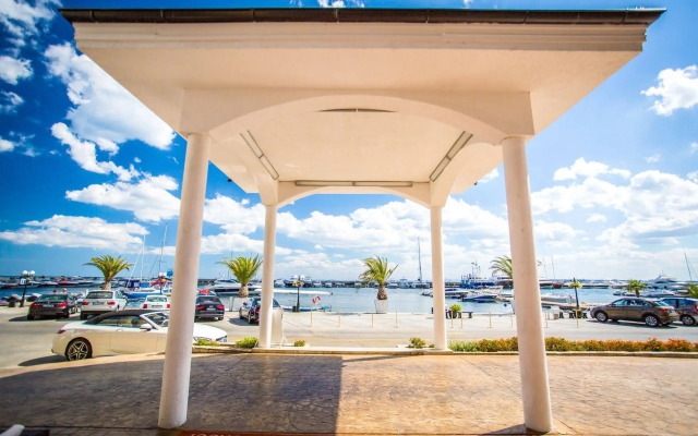 Hotel Palace Marina Dinevi