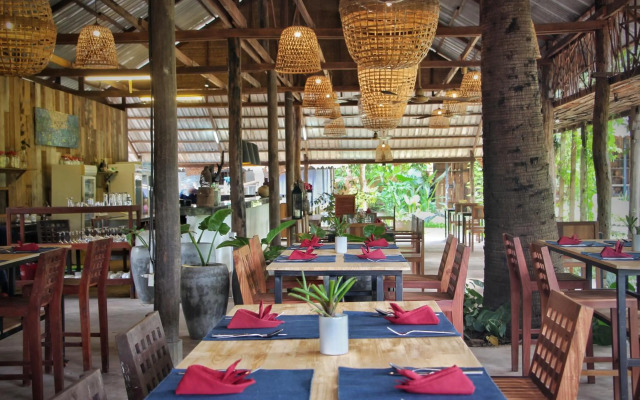 Isann Lodge