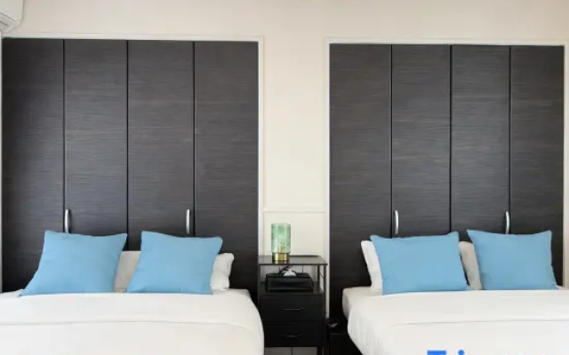 Free 7-Seater Car | Airport Transfer / Sunstone Residence 2F – Guest Rooms – Ginowan