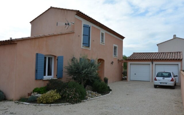 Villa With 3 Bedrooms in Villelaure, With Private Pool, Enclosed Garde