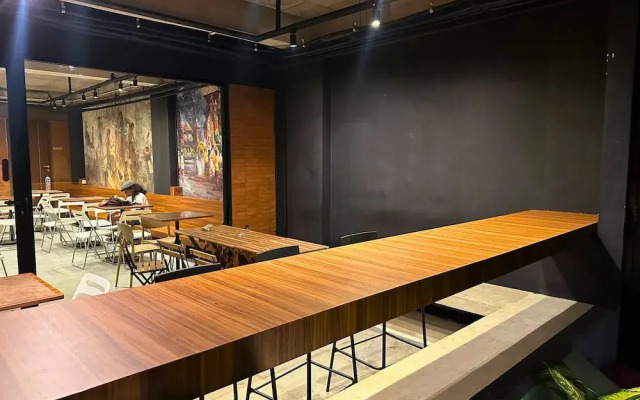 Althia Capsule Quarters