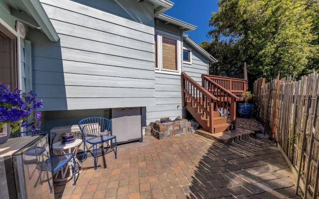 Snuggle Inn A Romantic Couples Retreat!