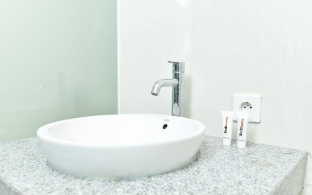 RedDoorz Plus near Pantai Jimbaran