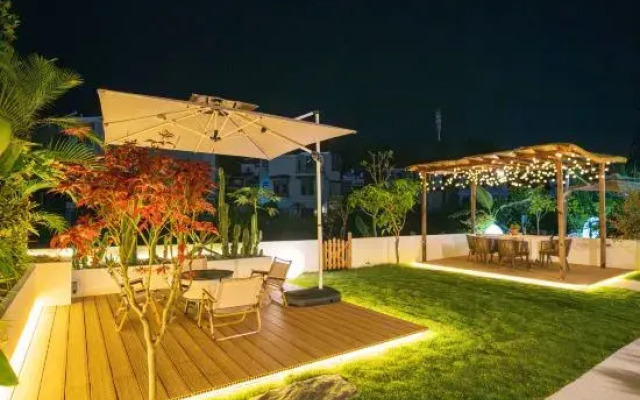 Mangshi Wanfeng Garden Villa Homestay (Dai Ancient Town Branch)