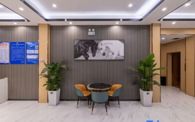Junyi Chain Hotel (Shangrao Wannian Runfeng Plaza Jinhu Park)