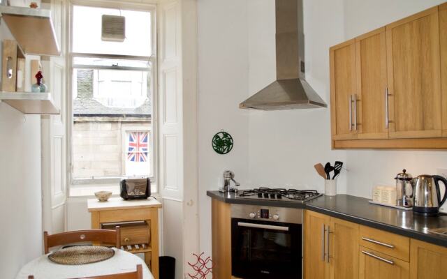 Cosy Home In Edinburgh