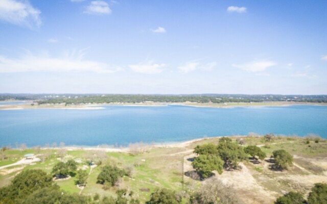 Hawkeye's Haus 5 Bedroom Home