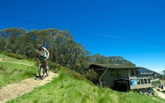 Snowlands Apartments