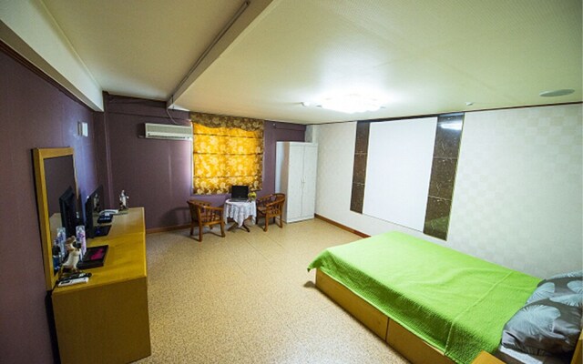 Sun Daily Hotel