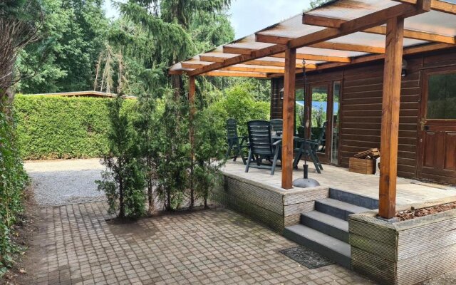 78 m2 double chalet - SAUNA -bubbel HOTTUB veranda-woods--big outdoor woodstove-BBQ
