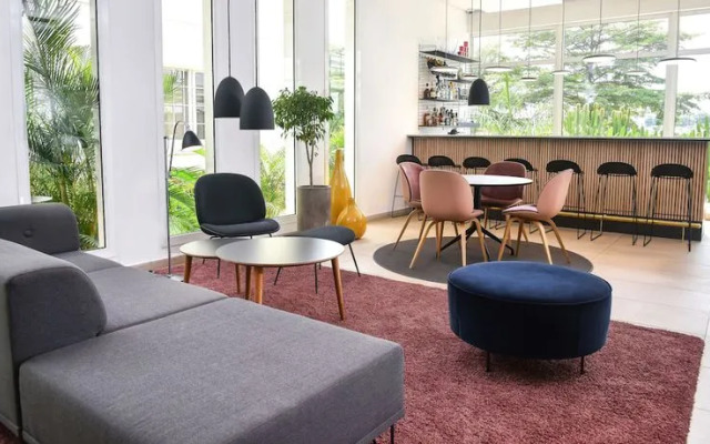 Hong Kong Plaza Service Apartment