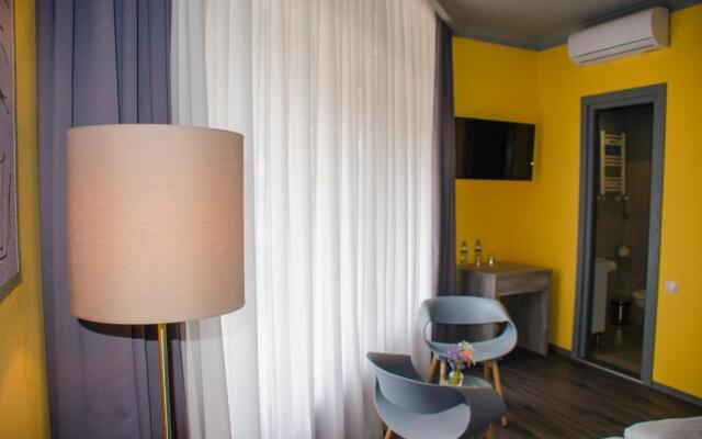Atoneli Hotel