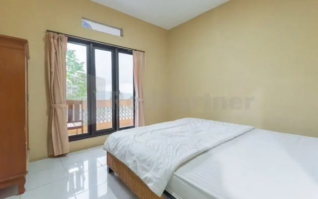 Villa d'Oasis 2 Puncak Mitra RedDoorz