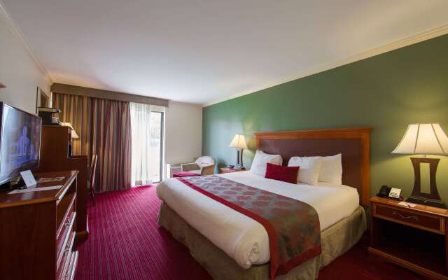 Ramada by Wyndham Houston Intercontinental Airport East