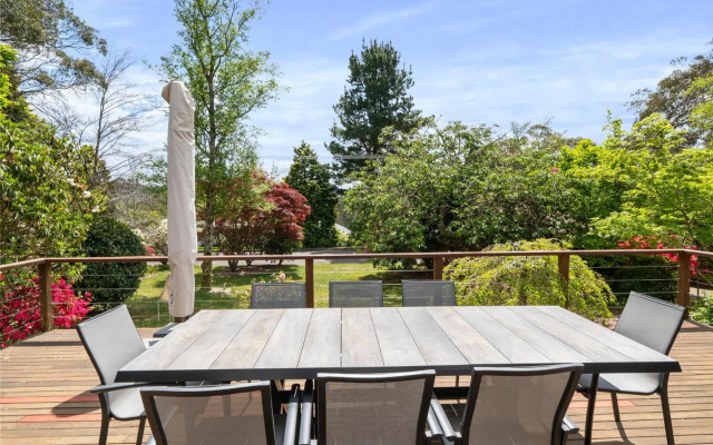 Lynwood – Outside – Blackheath