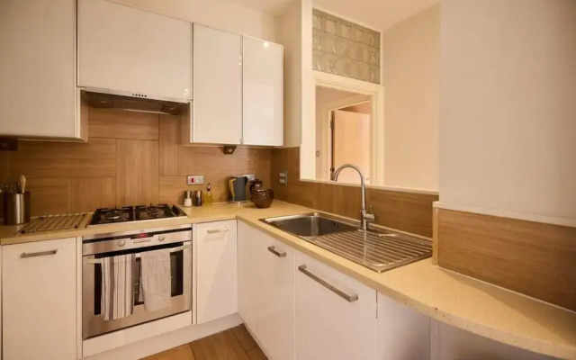 The Spitalfields Beauty - Bright 2bdr Flat