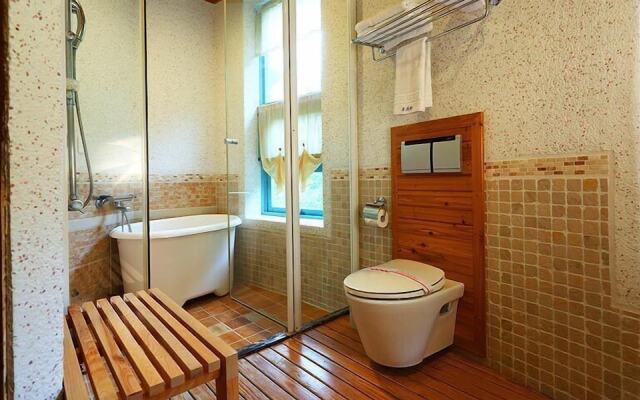 Yangjiao Cun Haijing Homestay