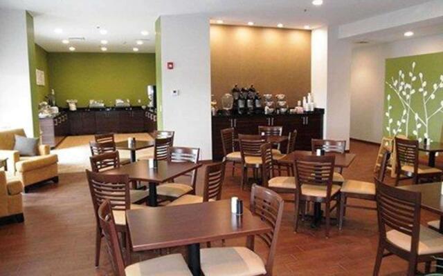 Sleep Inn & Suites Belmont / St. Clairsville