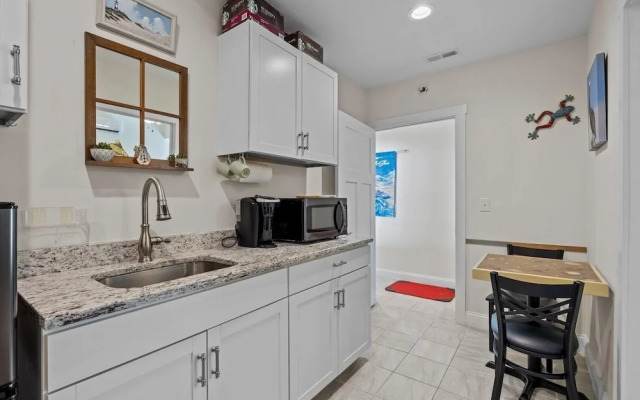 Mi Faro 1 Bedroom Duplex by RedAwning