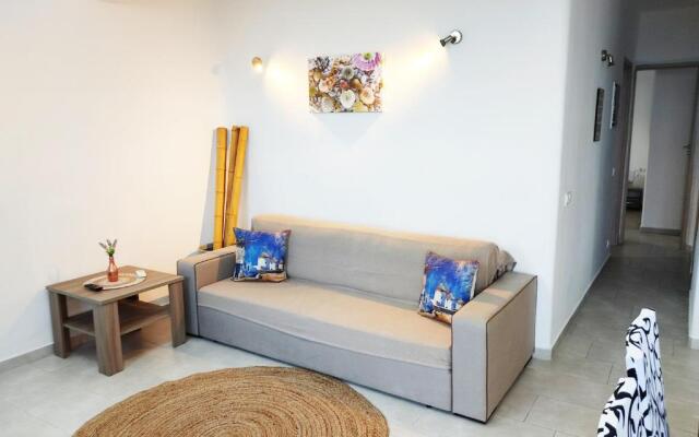 AVALON cosy apartments, minimal villas with shared swimming pool