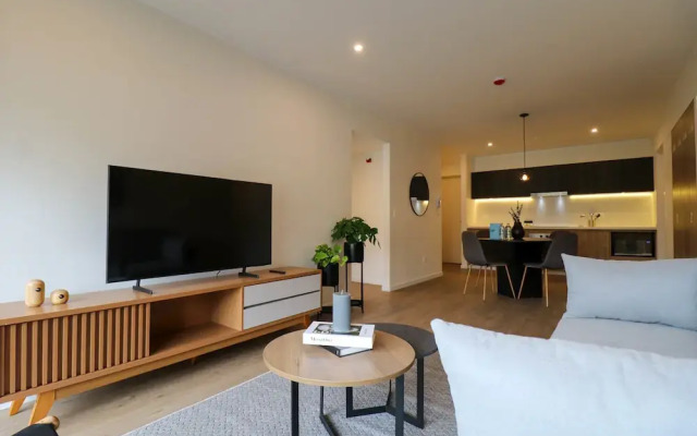 w Prestigious 2BR w Balcony Near Larcomar