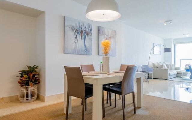 w Amazing 1BR With Balcony in YOO