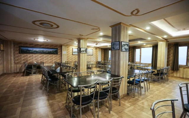Abc Sher E Punjab By OYO Rooms