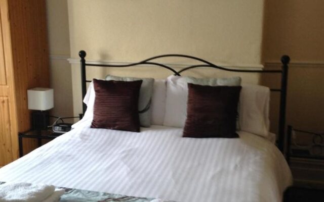 Kings Arms Hotel