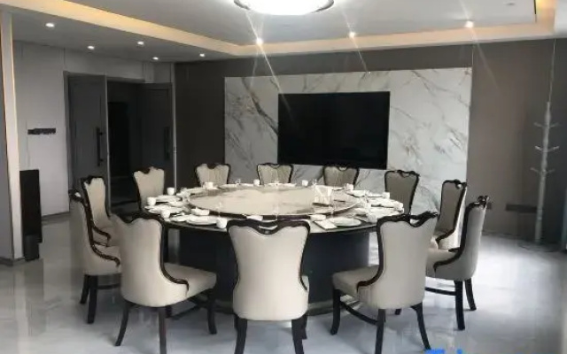 XANA Deluxe Bazhou Shengfang High speed Railway Station Hotel