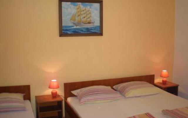 Studio Apartments Marija