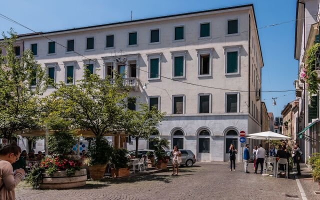 Pio X Square Cosy in Treviso Center