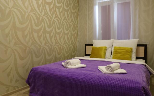 Apartments on 40 let Oktyabrya Avenue