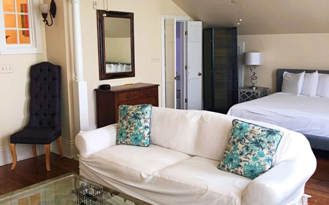Creole Gardens Guesthouse and Inn