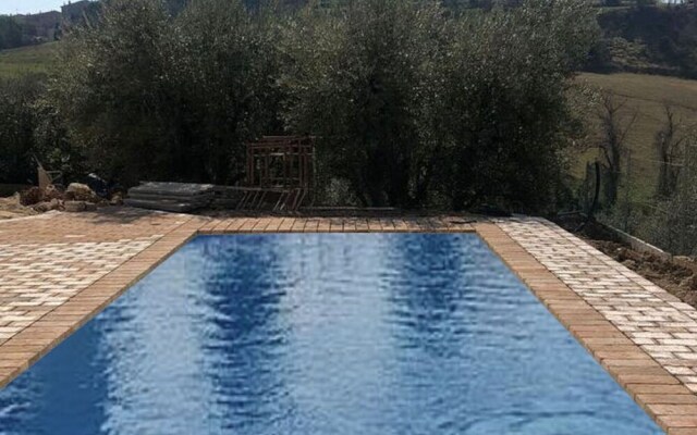 Restful Villa in Montecosaro With Swimming Pool Near Sea