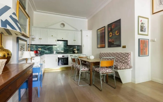 Porchester Square VI by Onefinestay