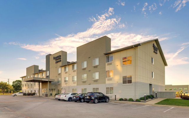 Fairfield Inn & Suites Fort Worth I-30 West near NAS JRB