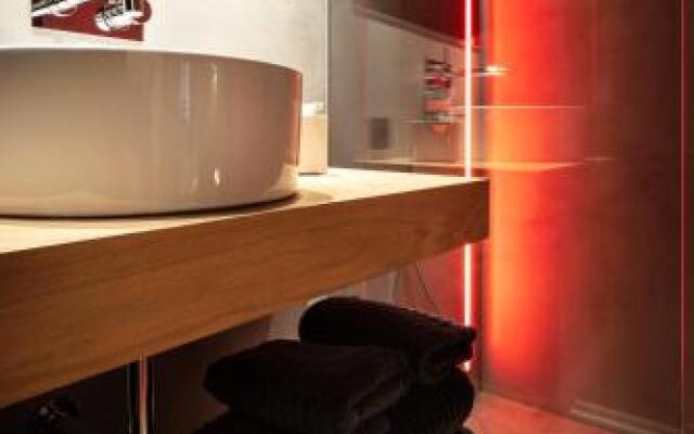 Zrooms Suites