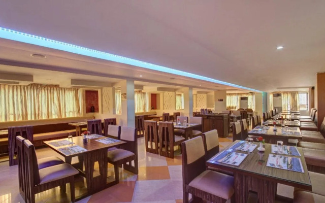 Shambhavi Hotels By OYO Rooms