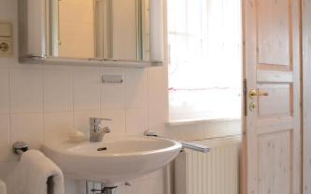 Ferienhaus Boddenkiek mit Wasserblick in Seedorf