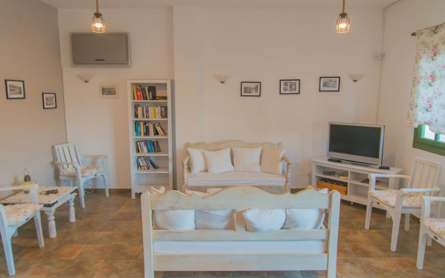 Ostria Hotel