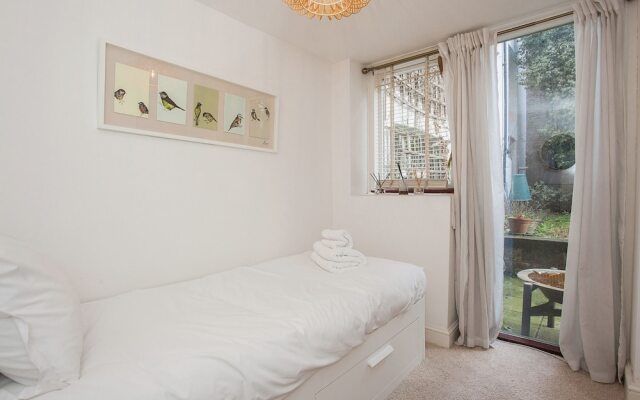 Modern 2 Bed Garden Flat, St Johns Wood