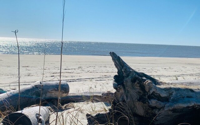 Due South - 5 Br Home