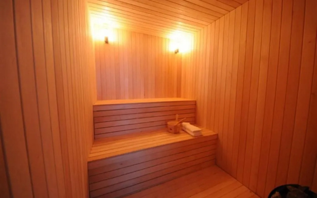 Hotel Club-2100
