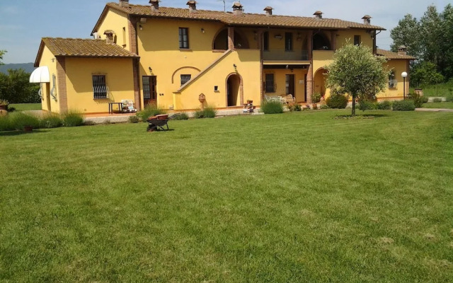 Orchidea Apartment 14 Km to Pisa