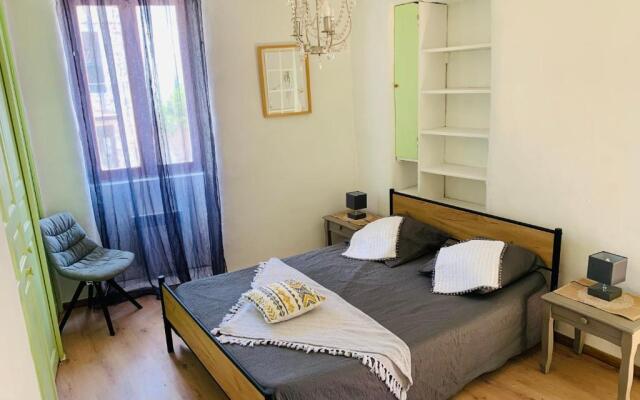 Ruoms Petite Maison 3* centre-village