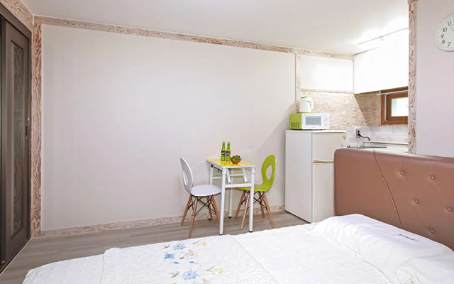 Geoje Willow Tree Pension